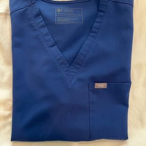 women's Denim Catarina™ - One-Pocket Scrub Top
XL / Denim